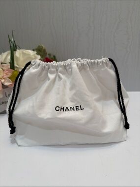 Authentic CHANEL Beauty White Cotton Drawstring Pouch Cosmetic Gift Dust Bag